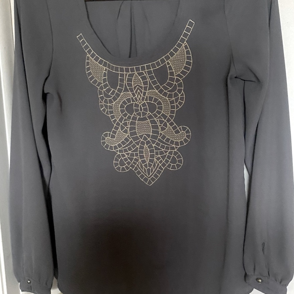 Grey long sleeved top with pretty front design